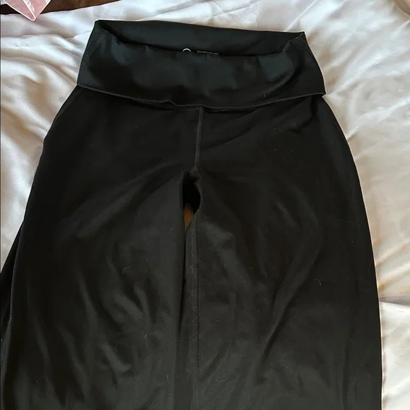 Gilly Hicks Black Wide Leg Pants - Picture 3 of 4